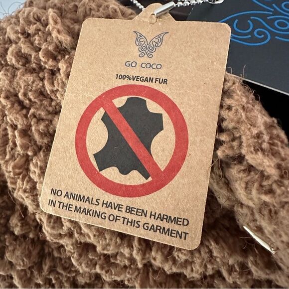 Go Coco Womens Toggle Button Vegan Fur Vest Brown Sherpa Top  size M NWT - Picture 6 of 8